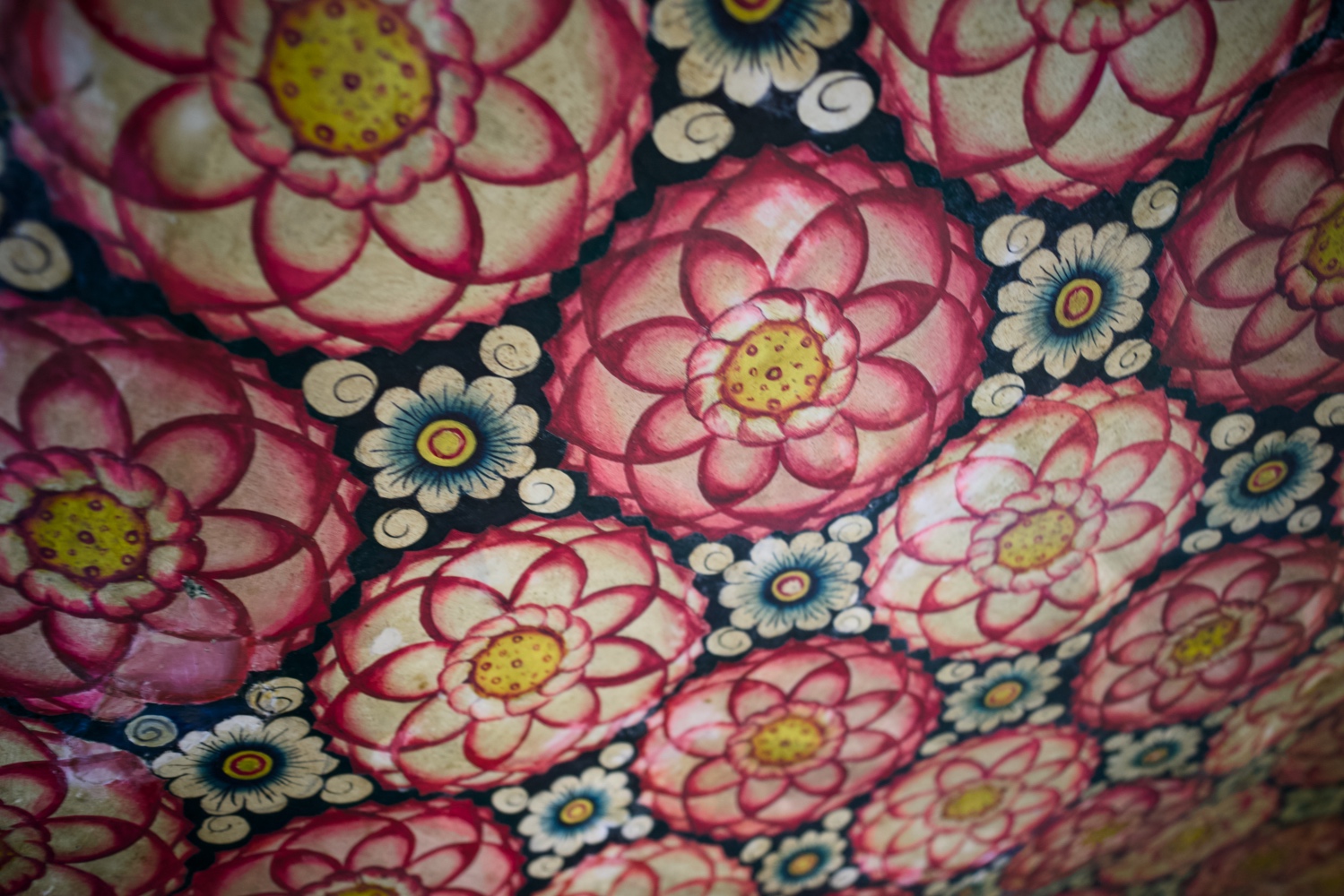 Pattern on the ceilling 